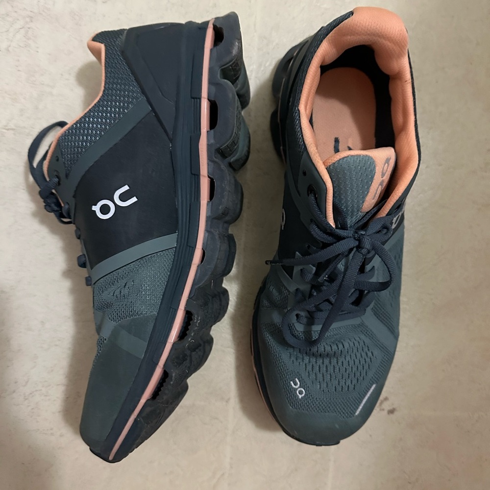 On Running Women's Cloudace Running Shoe, Sea Almond sz 9.5 US eur 41 up 7.5.